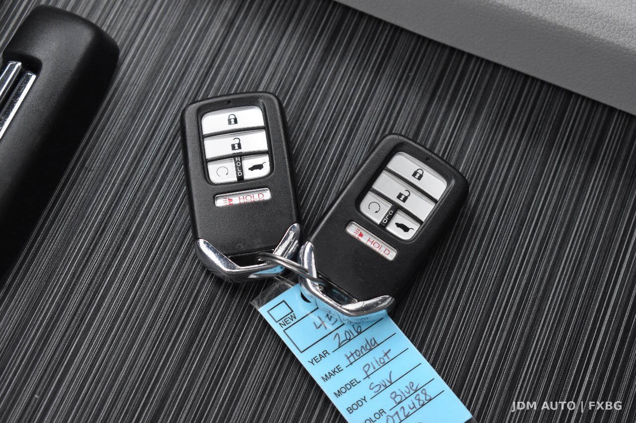 Used 2016 Honda Pilot Elite image 38