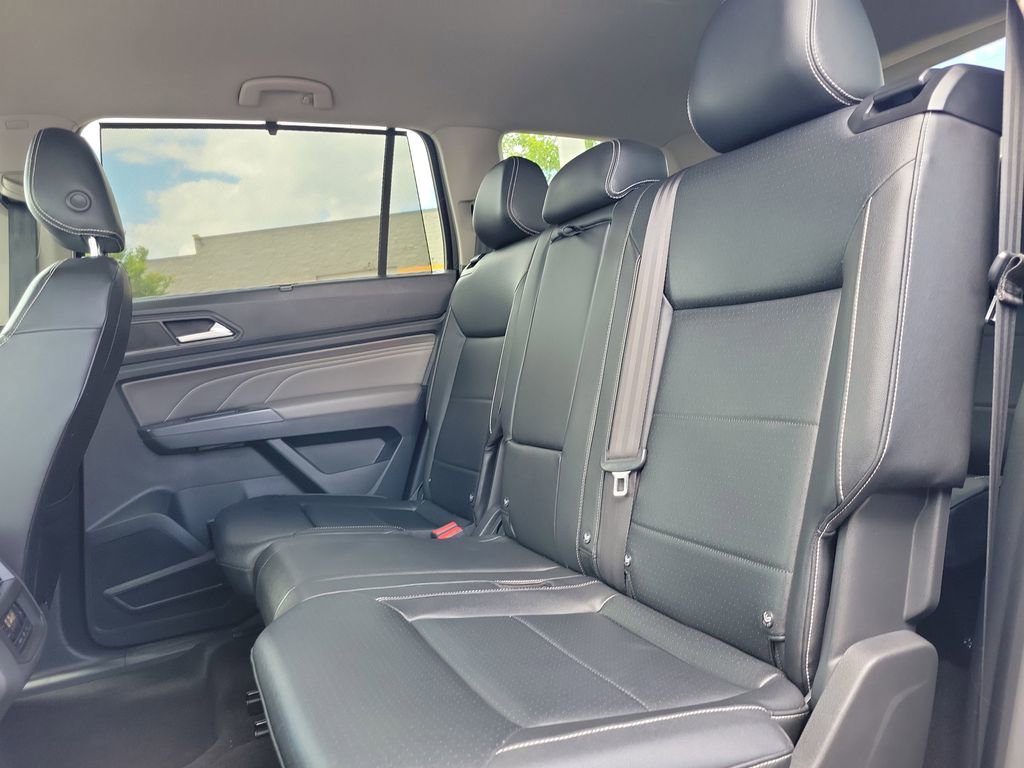 Used 2021 Volkswagen Atlas SE w/ Towing Package FWD image 10