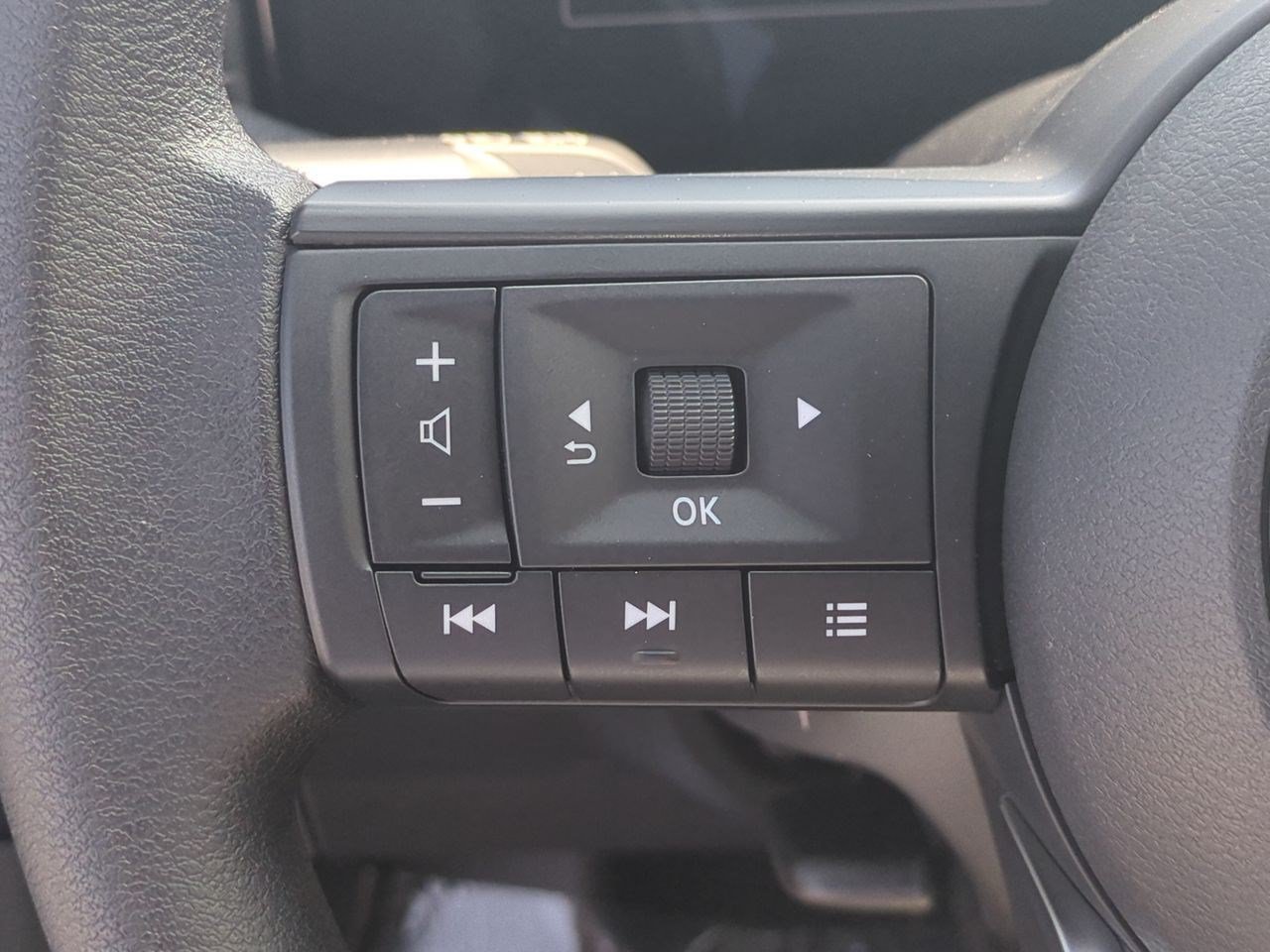New 2026 Nissan Kicks SV FWD image 18