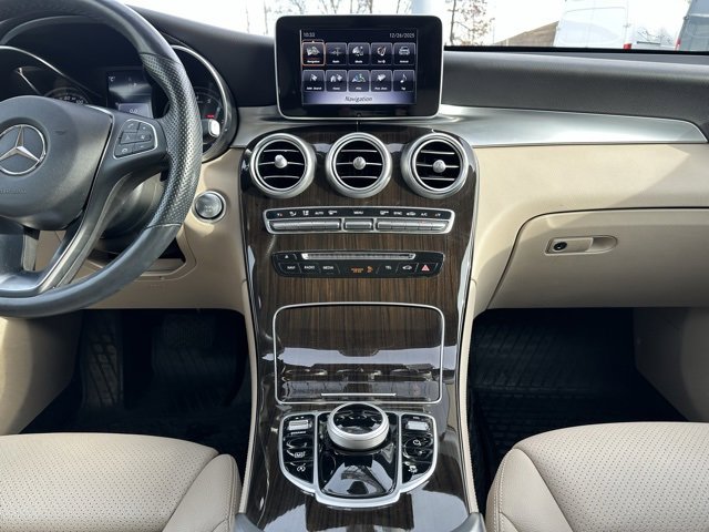 Used 2019 Mercedes-Benz GLC 300 4MATIC image 11