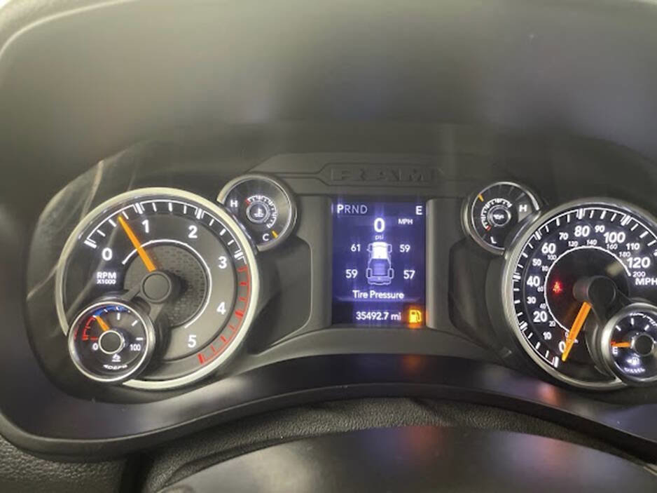 Used 2022 RAM 2500 Tradesman w/ Chrome Appearance Group image 12