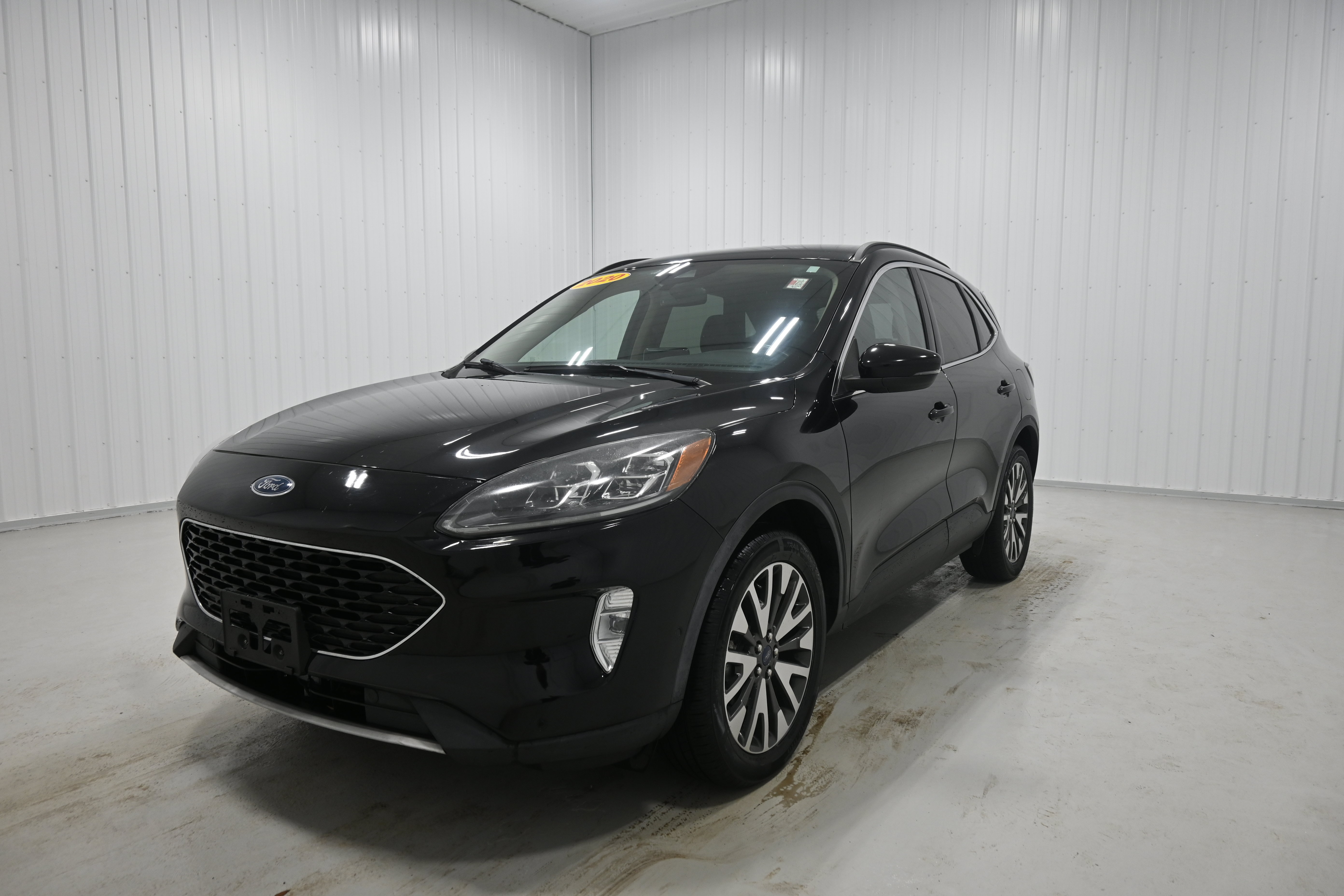 Used 2020 Ford Escape Titanium AWD/4WD image 27