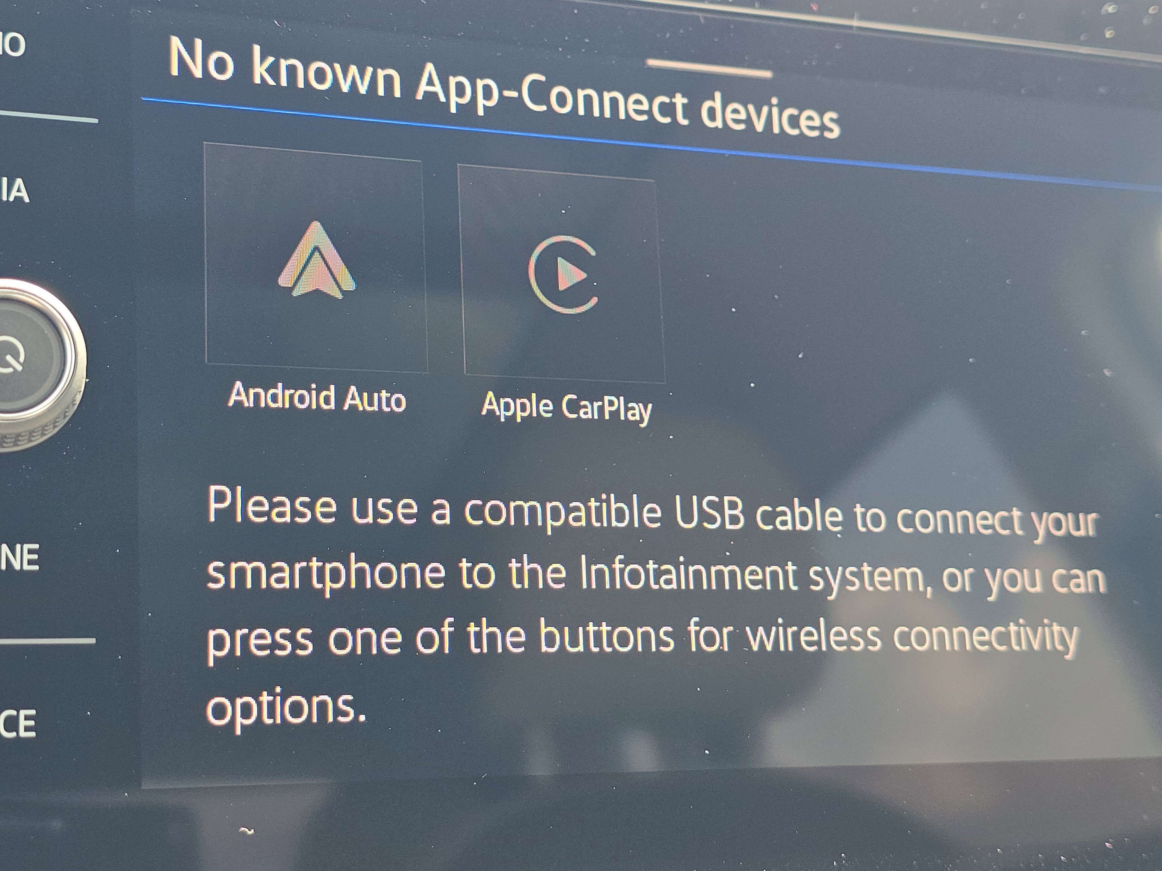 New 2025 Volkswagen Taos SE image 9