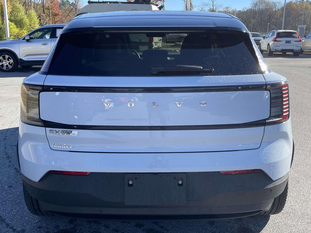 Certified 2025 Volvo EX30 Plus w/ Protection Package Premier image 27