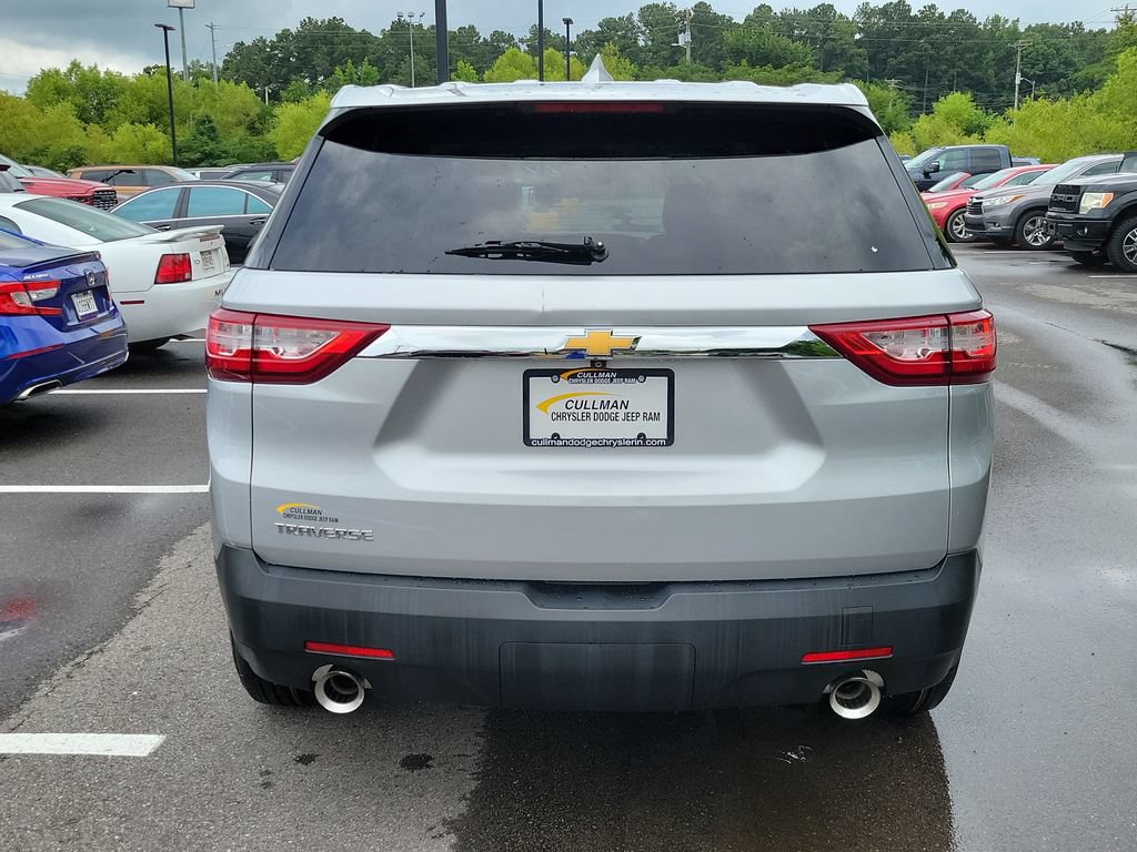 Used 2021 Chevrolet Traverse LS FWD image 4