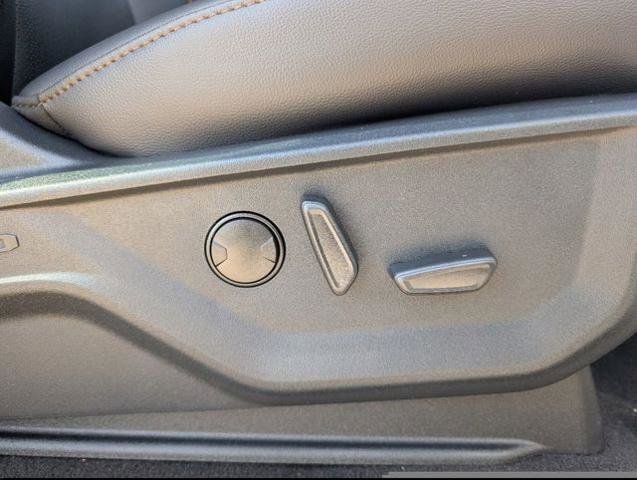 New 2025 Ford F250 Lariat w/ Lariat Ultimate Package image 27