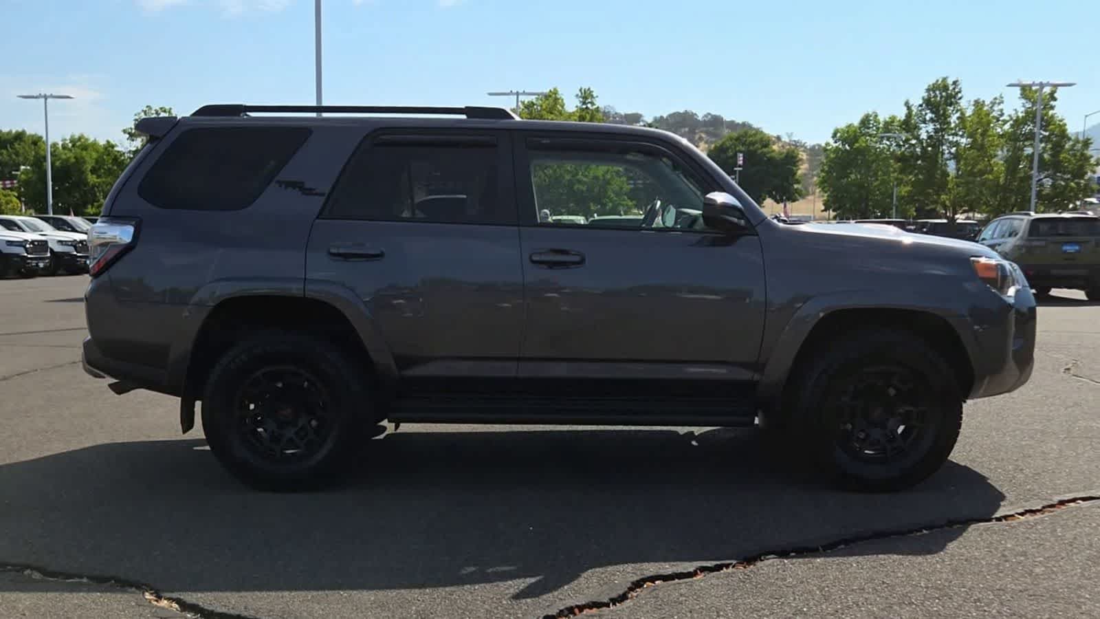 Used 2021 Toyota 4Runner TRD Off-Road AWD/4WD image 9