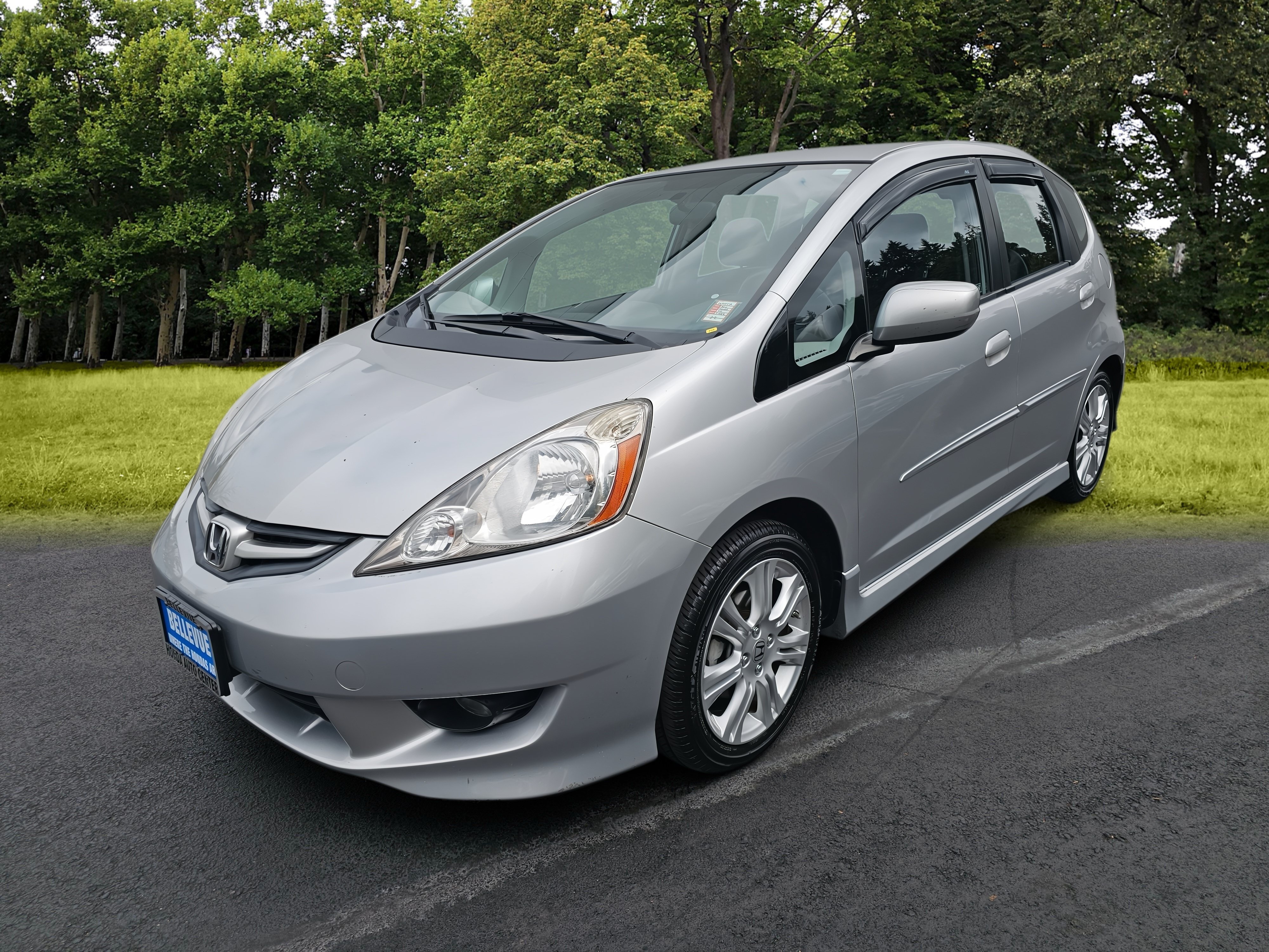 Used 2011 Honda Fit Sport image 3