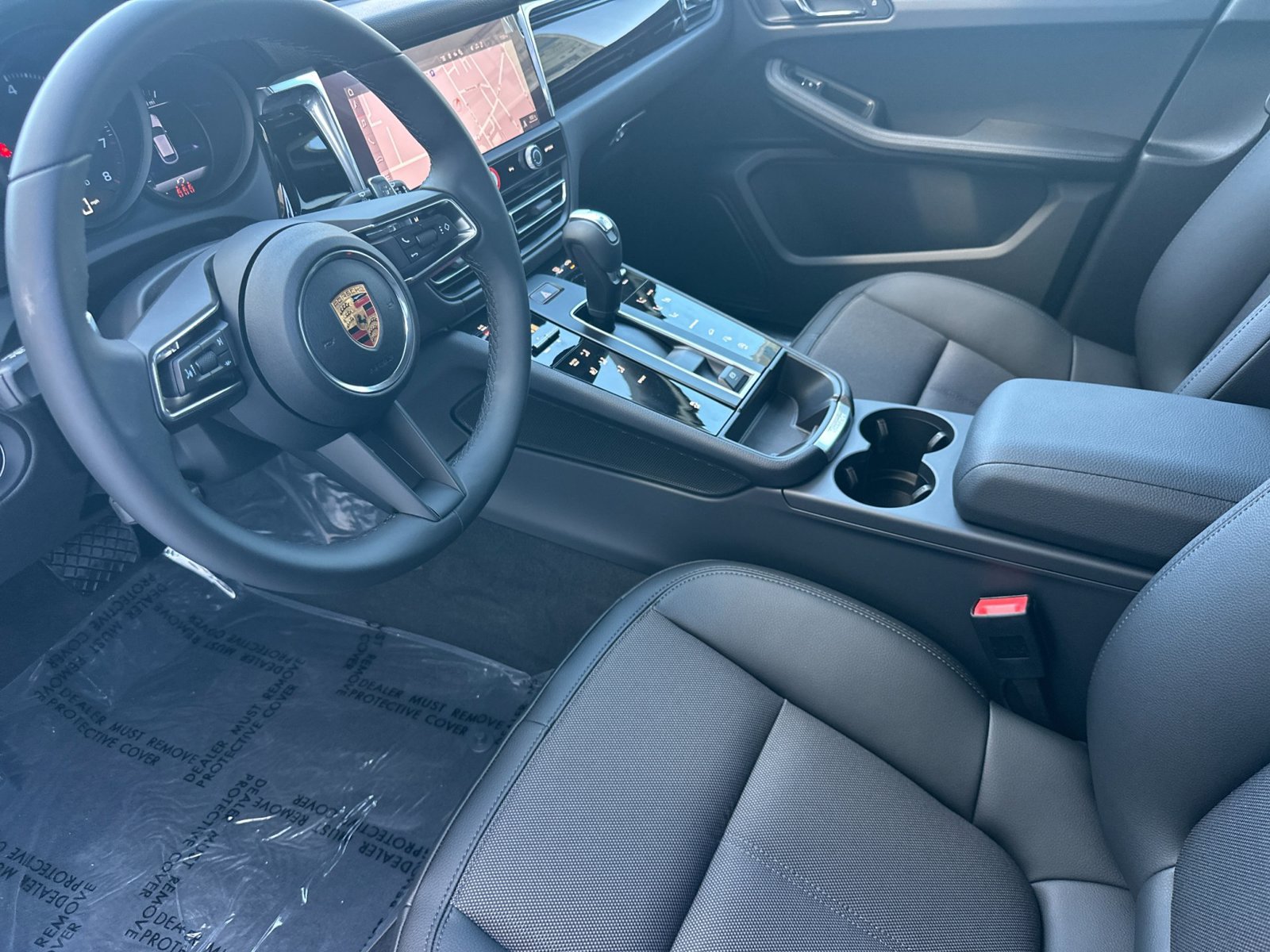 New 2026 Porsche Macan AWD/4WD image 5
