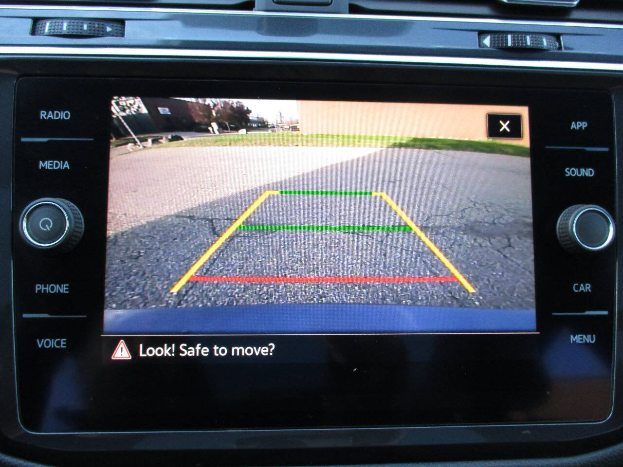 Used 2021 Volkswagen Tiguan SE R-Line FWD image 56
