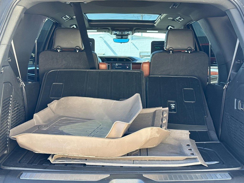 Used 2024 GMC Yukon Denali Ultimate w/ LPO, Floor Liner Package image 8