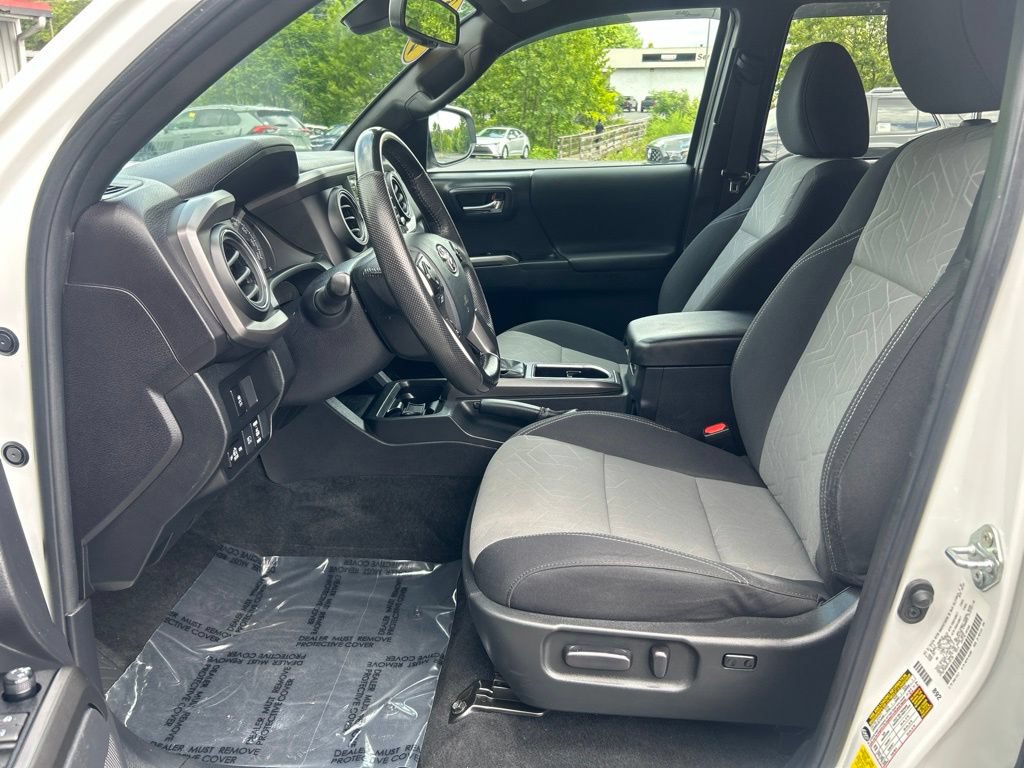 Certified 2023 Toyota Tacoma TRD Sport w/ Technology Package AWD/4WD image 9