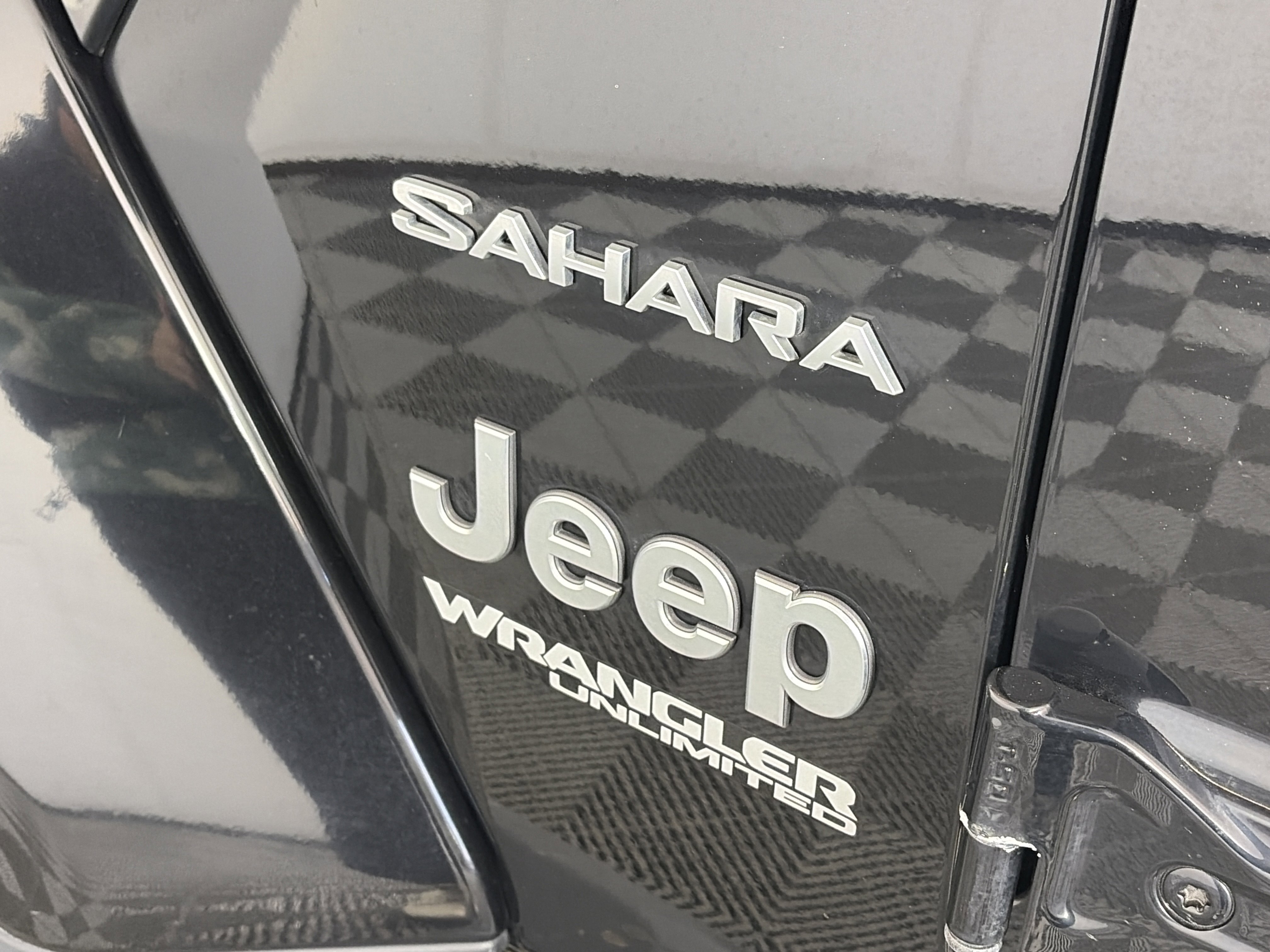 Used 2019 Jeep Wrangler Unlimited Sahara image 15