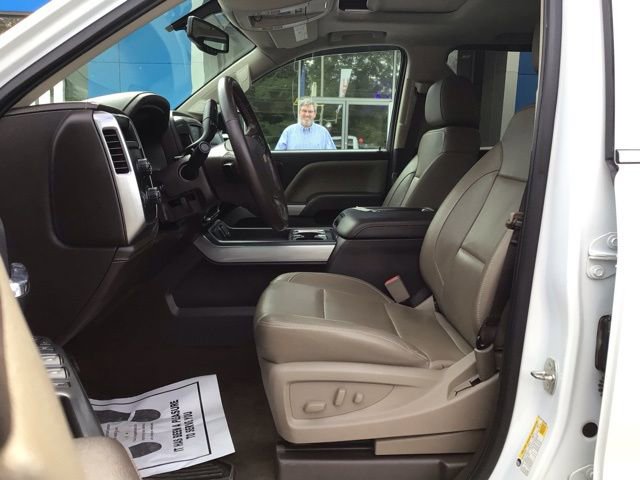 Used 2017 Chevrolet Silverado 1500 LTZ Z71 w/ LTZ Plus Package image 9