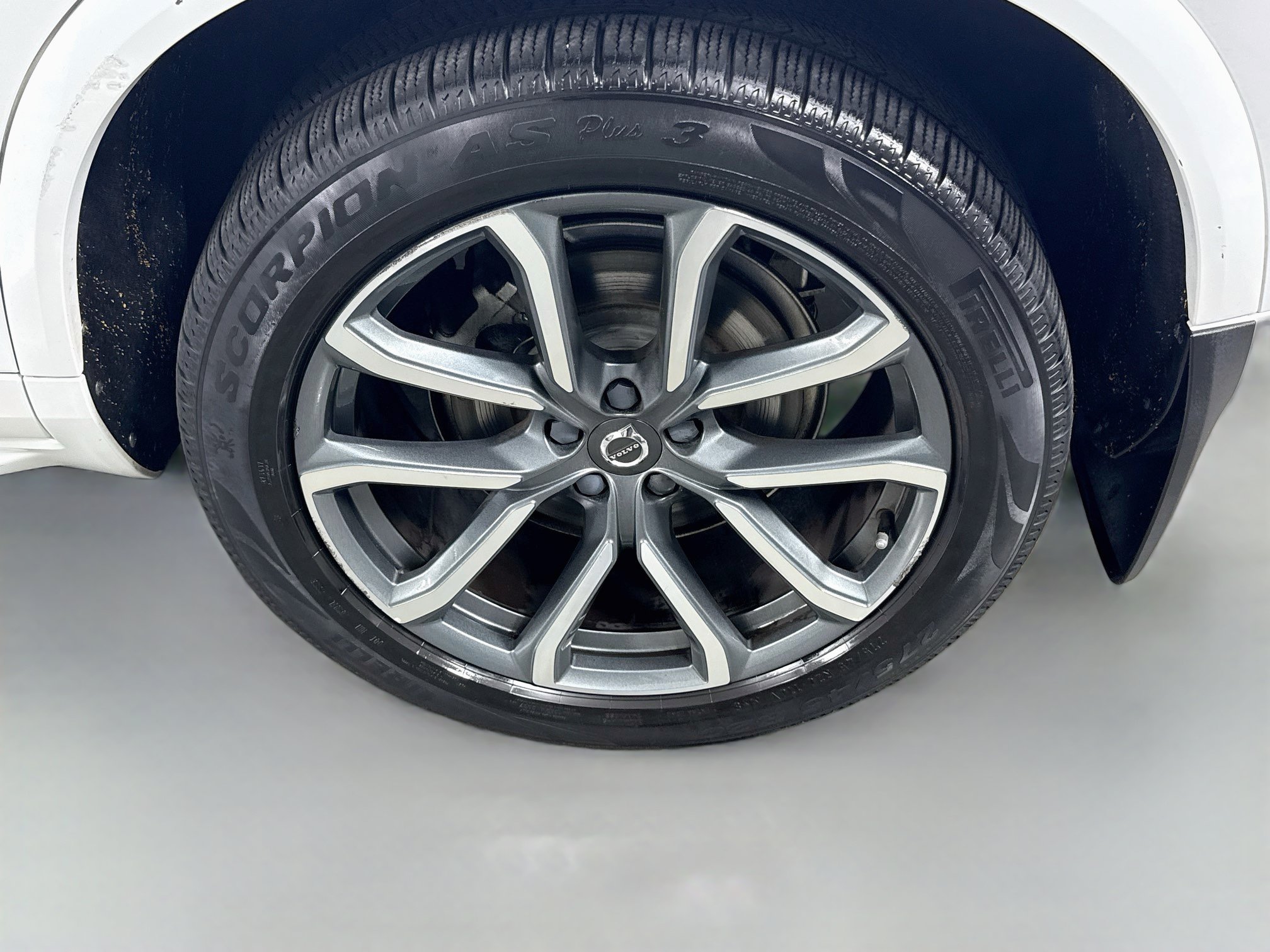 Used 2018 Volvo XC90 T6 Momentum w/ Convenience Package AWD/4WD image 30