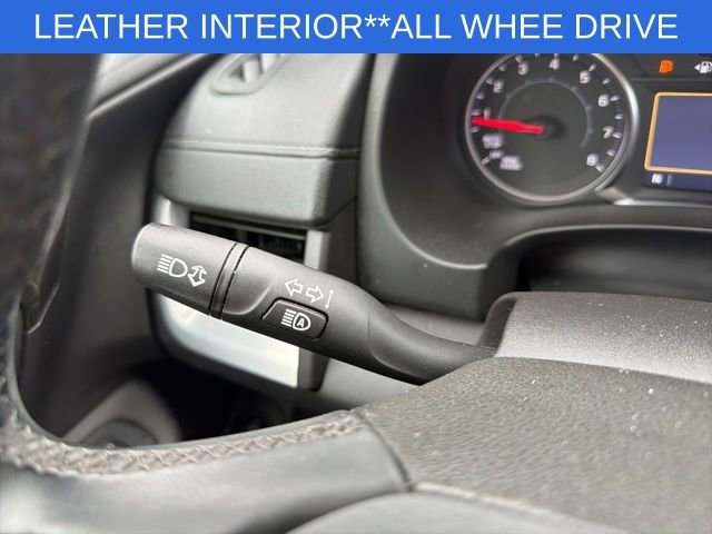 Used 2024 GMC Terrain SLT image 33