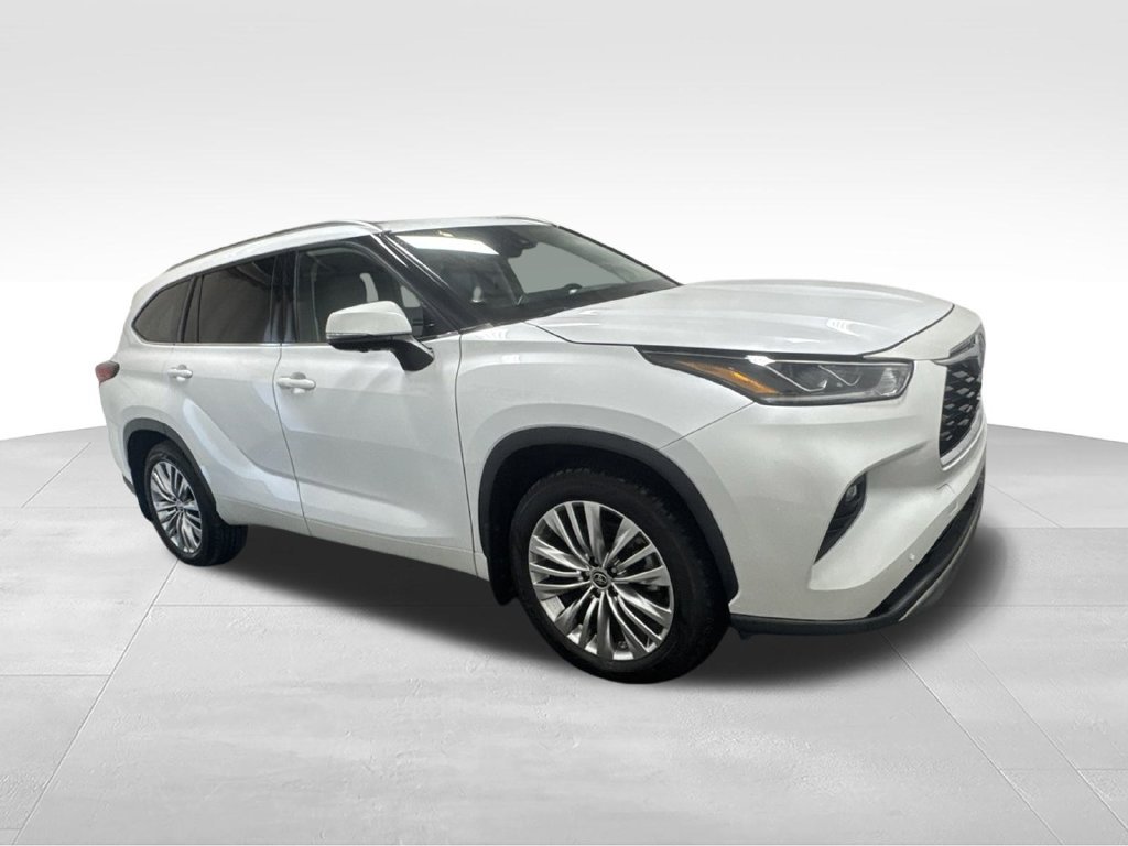 Used 2023 Toyota Highlander Platinum AWD/4WD image 6