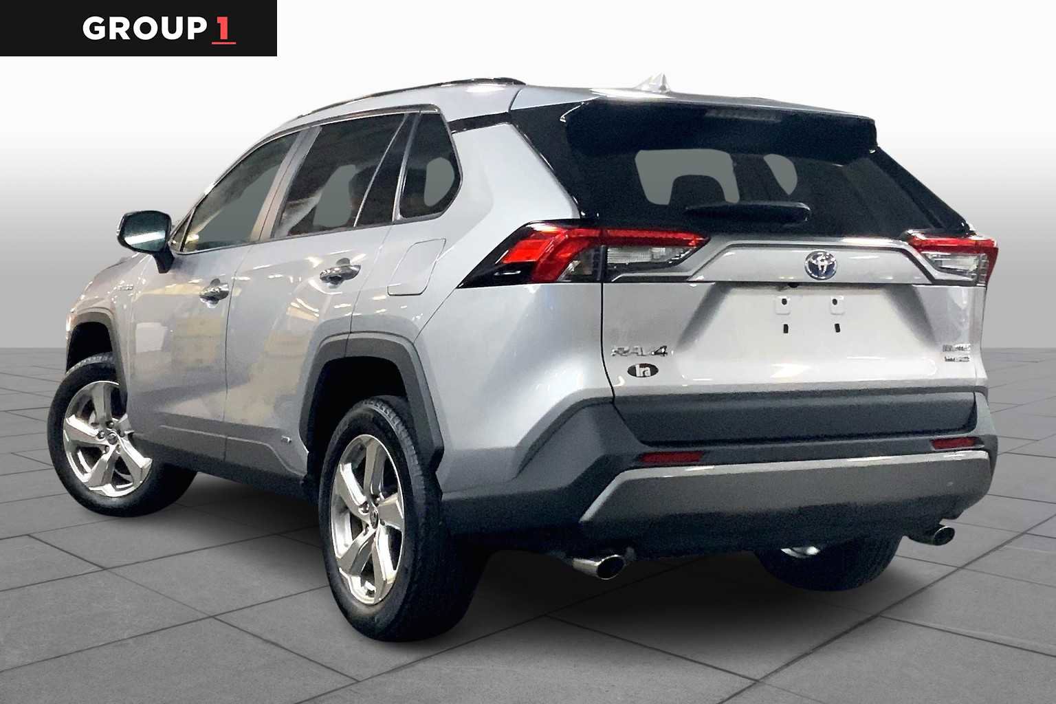 Used 2021 Toyota RAV4 Limited image 11