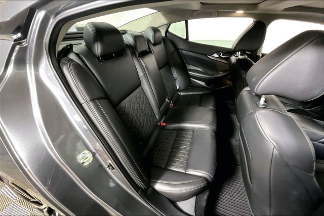 Used 2018 Nissan Maxima Platinum image 27