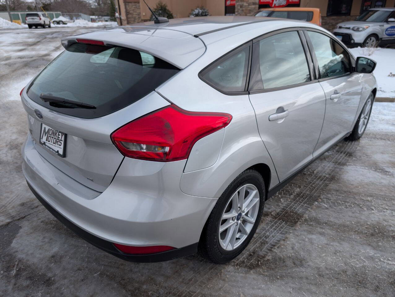 Used 2018 Ford Focus SE image 9
