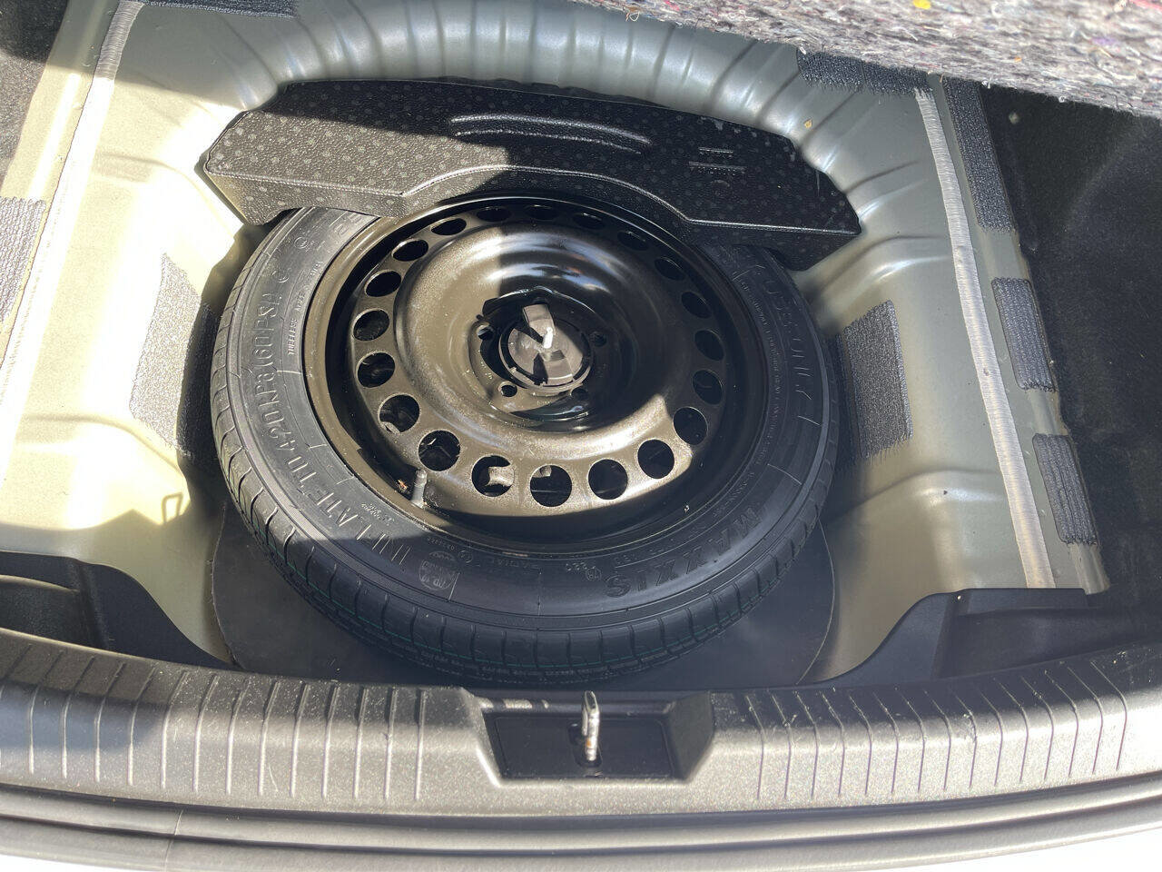 Used 2021 Chevrolet Malibu LT image 22