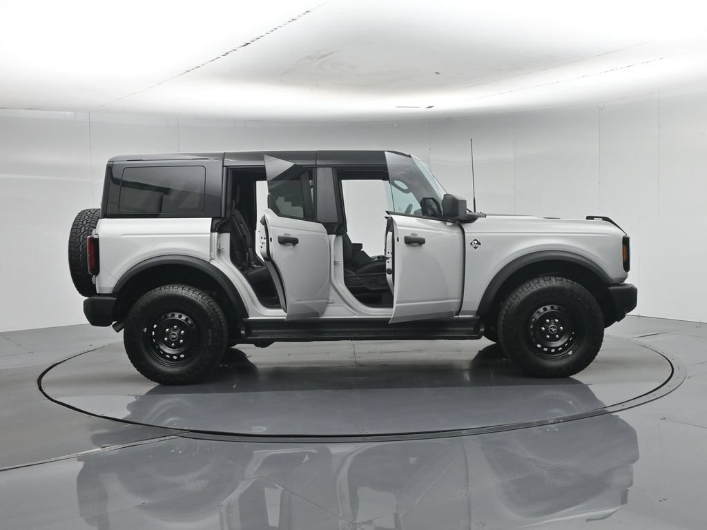 Used 2026 Ford Bronco Outer Banks AWD/4WD image 4