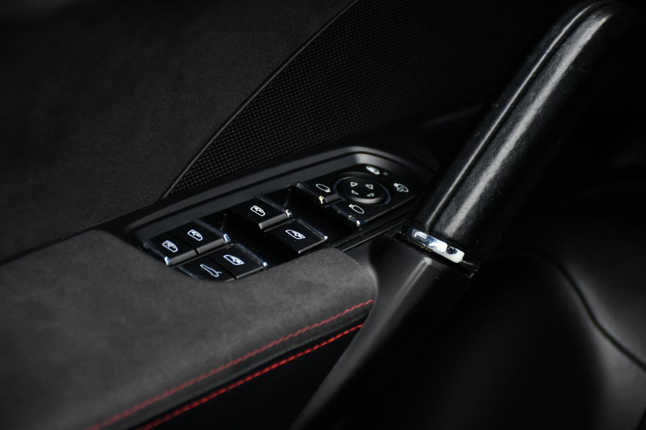 Used 2017 Porsche Cayenne GTS AWD/4WD image 18