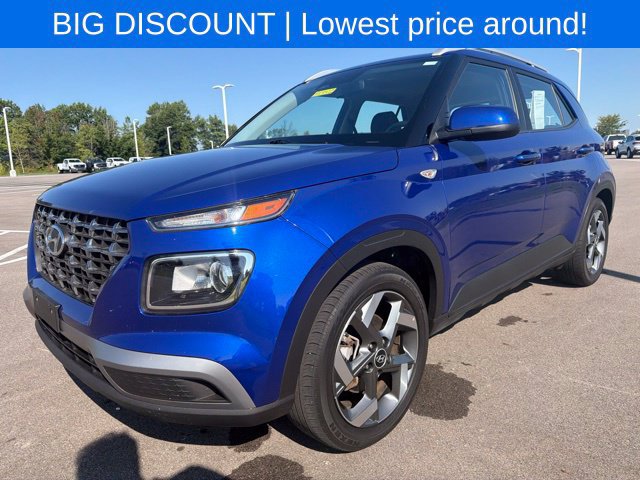 Used 2025 Hyundai Venue SEL FWD image 2