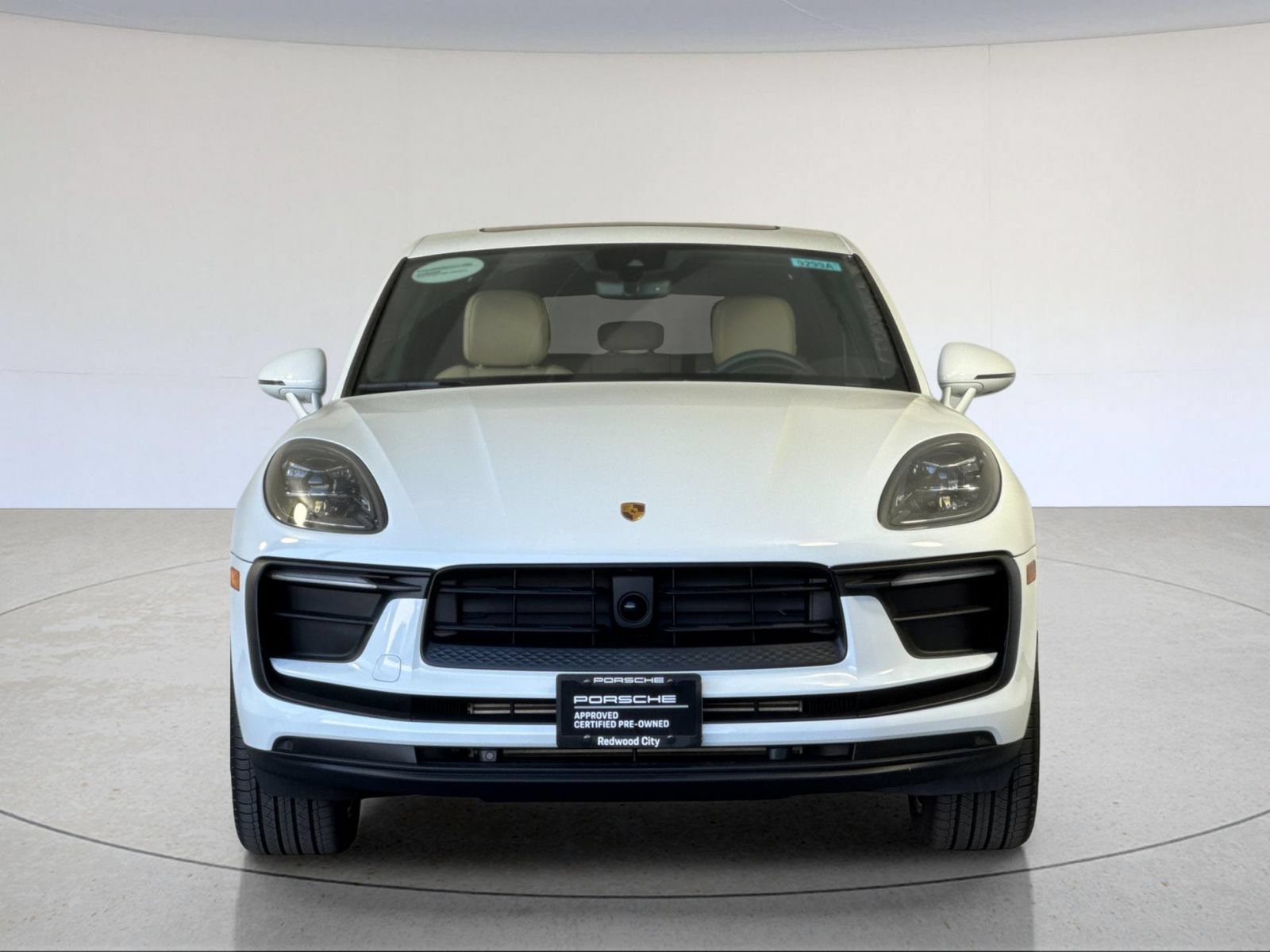 Certified 2026 Porsche Macan AWD/4WD image 11