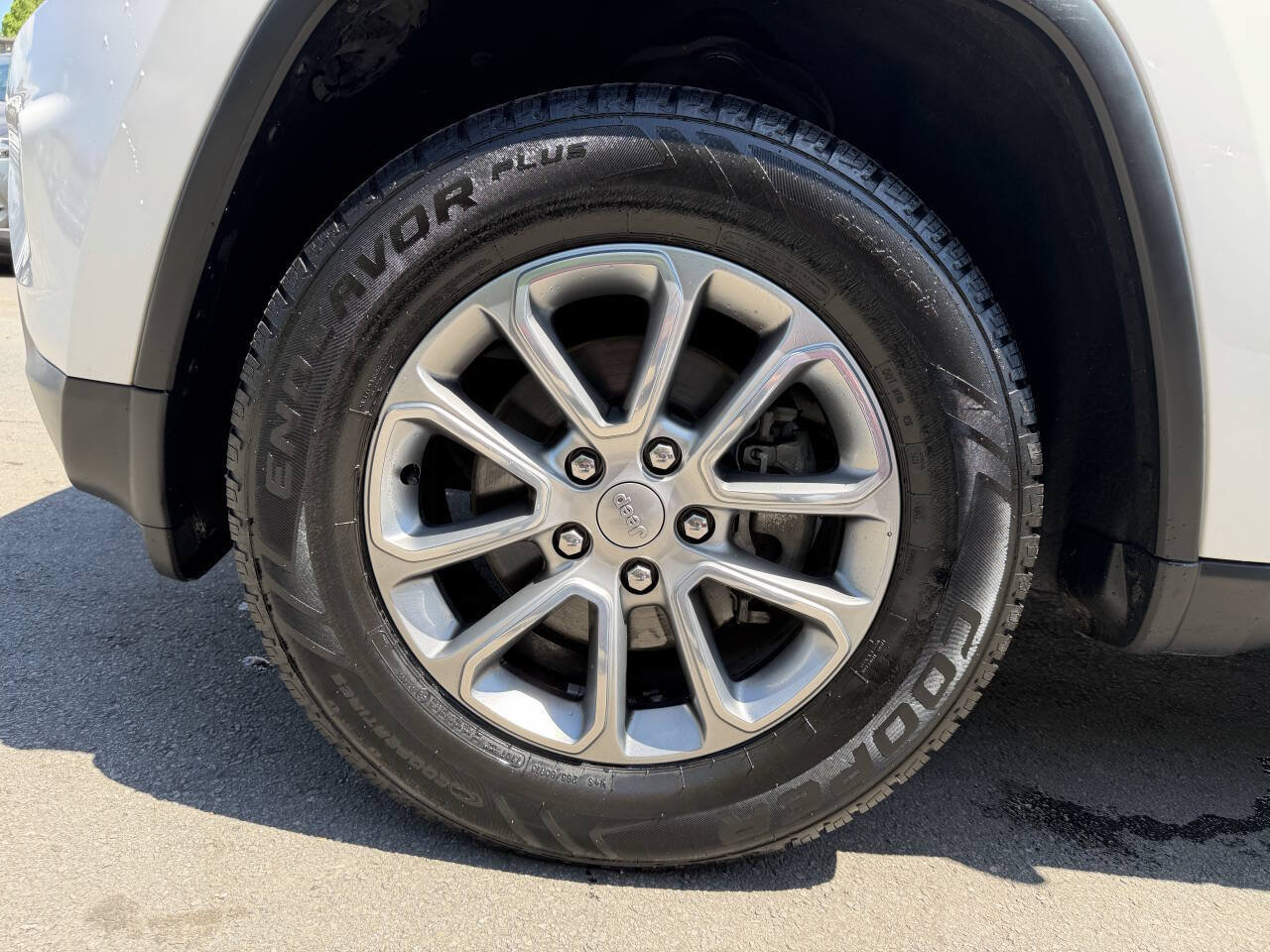 Used 2014 Jeep Grand Cherokee Limited RWD image 10
