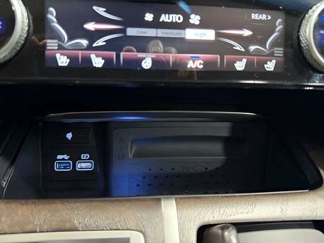 Used 2022 Genesis GV80 3.5T w/ Prestige Package 07 image 28