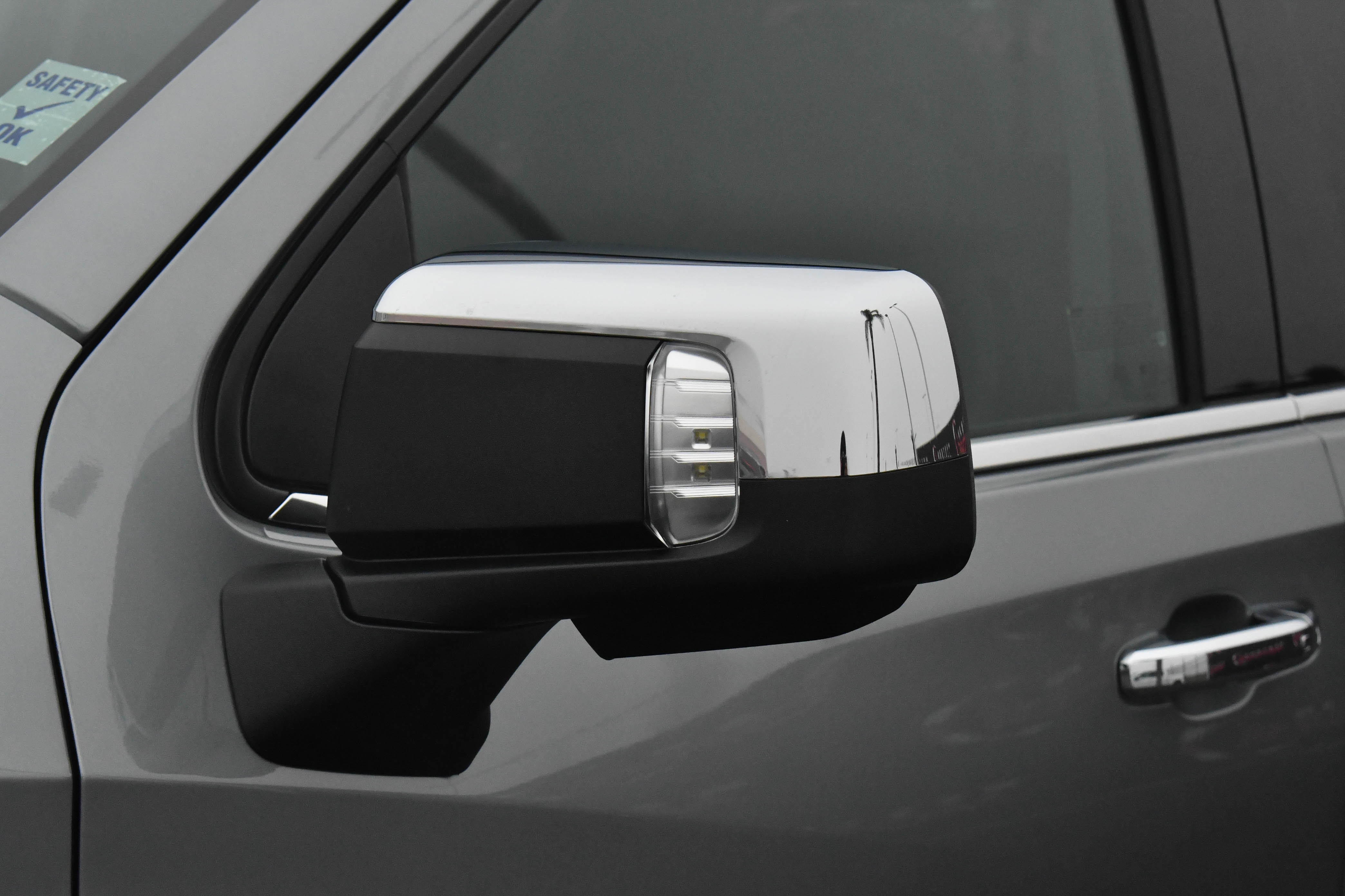 Used 2025 Chevrolet Silverado 1500 LTZ w/ Technology Package image 14