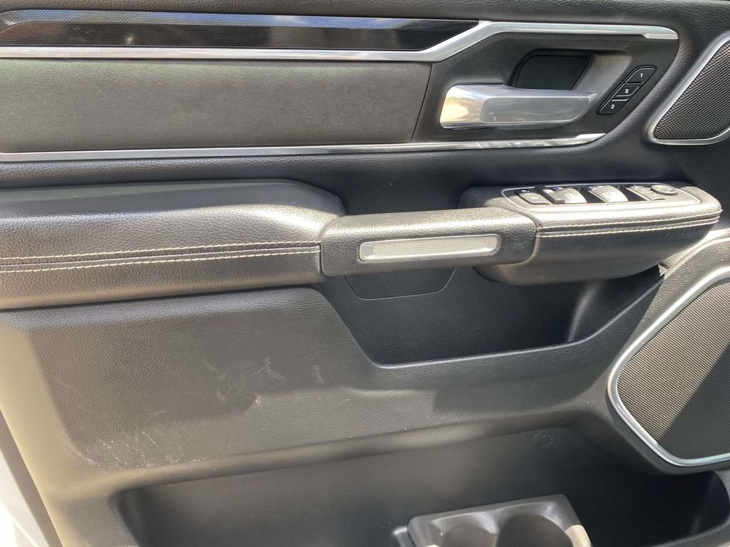 Used 2022 RAM 1500 Laramie AWD/4WD image 19