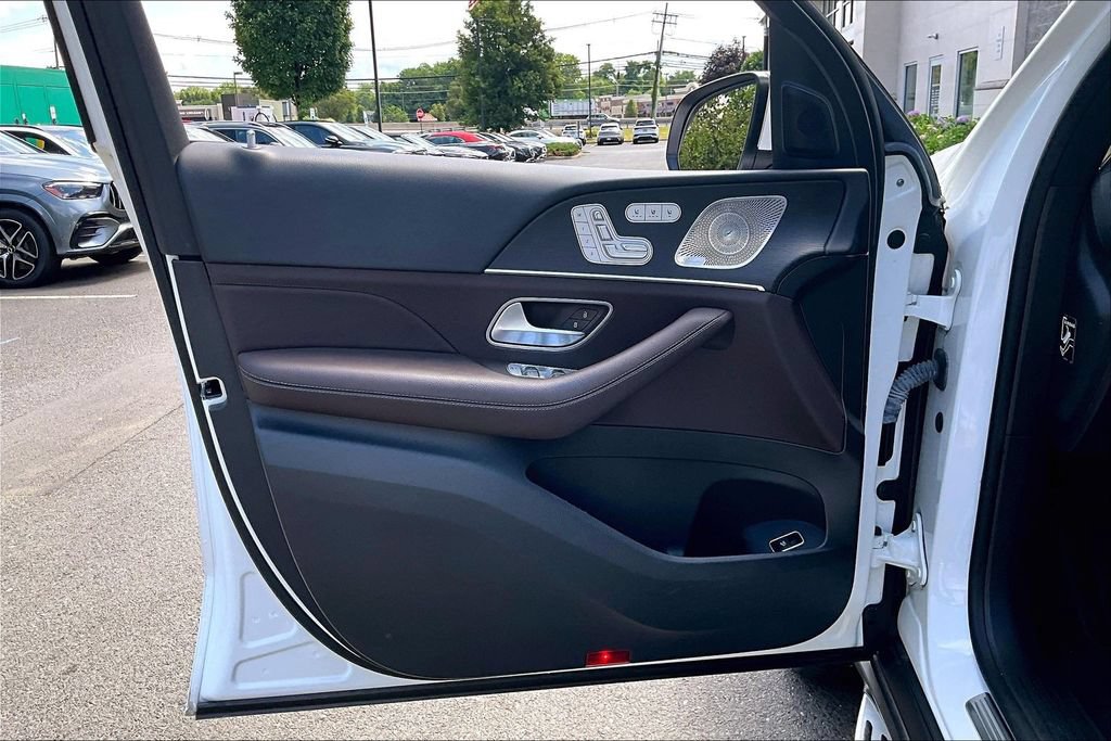 Certified 2023 Mercedes-Benz GLS 450 4MATIC image 18