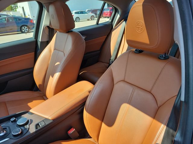 Used 2019 Alfa Romeo Giulia Ti RWD image 5