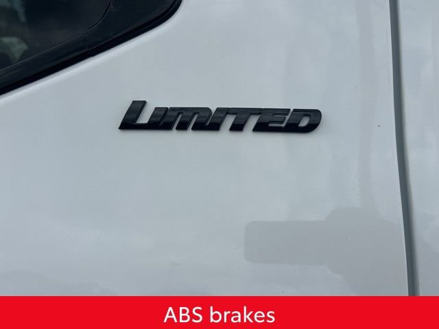Used 2025 Toyota Tundra Limited AWD/4WD image 16