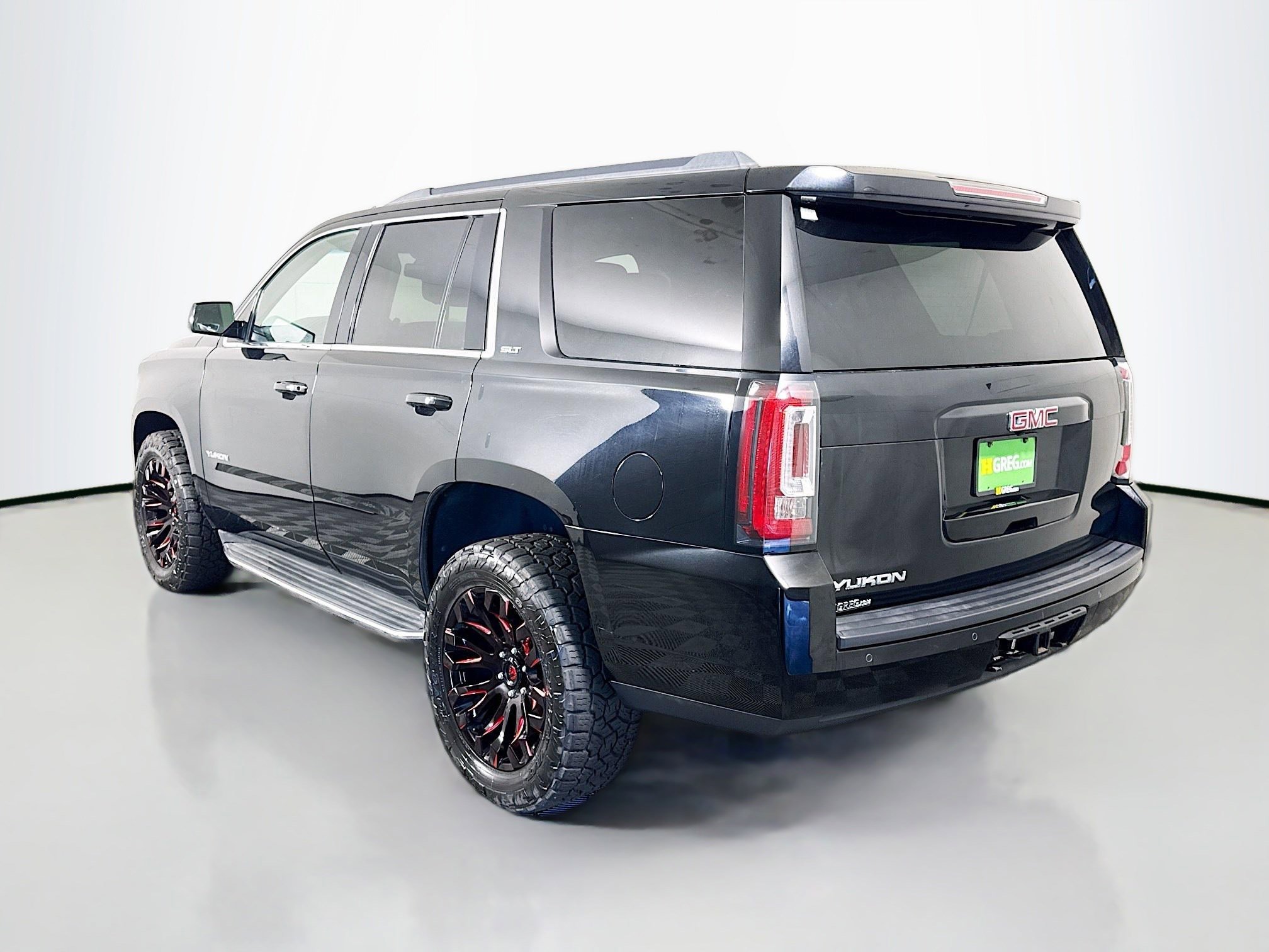 Used 2017 GMC Yukon SLT image 7
