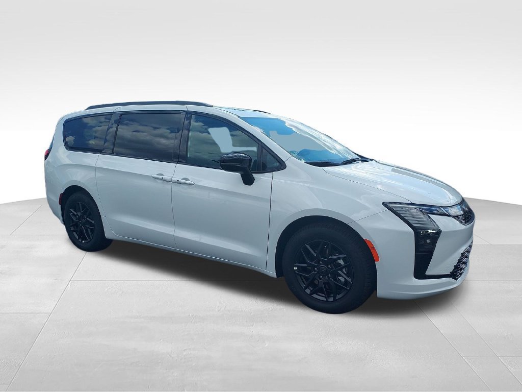 New 2027 Chrysler Pacifica Select w/ S Appearance Package FWD image 7