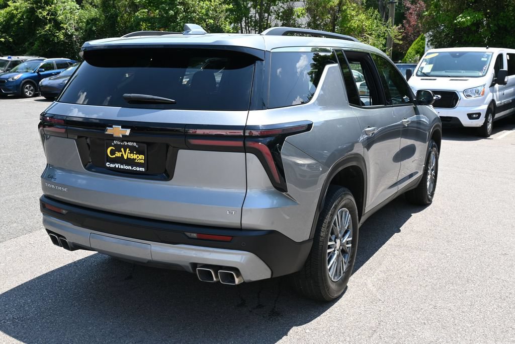 Used 2024 Chevrolet Traverse LT FWD image 42