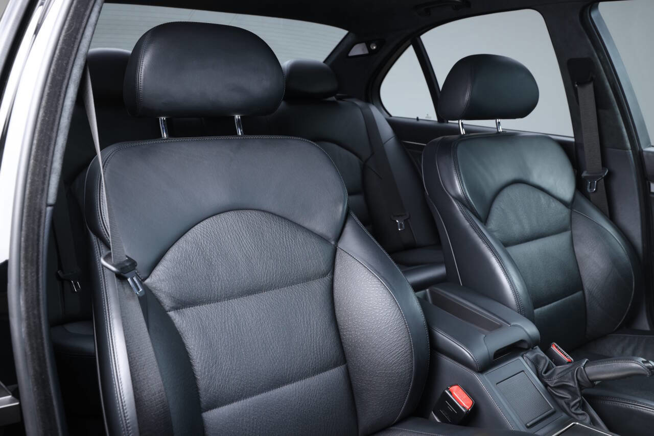 Used 2002 BMW M5 image 78