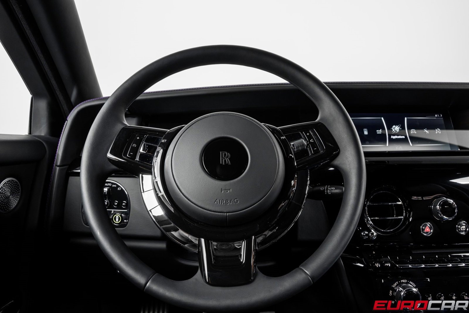 Used 2024 Rolls-Royce Phantom Sedan image 29