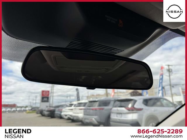 Used 2025 Nissan Kicks SV w/ SV Premium Package AWD/4WD image 30