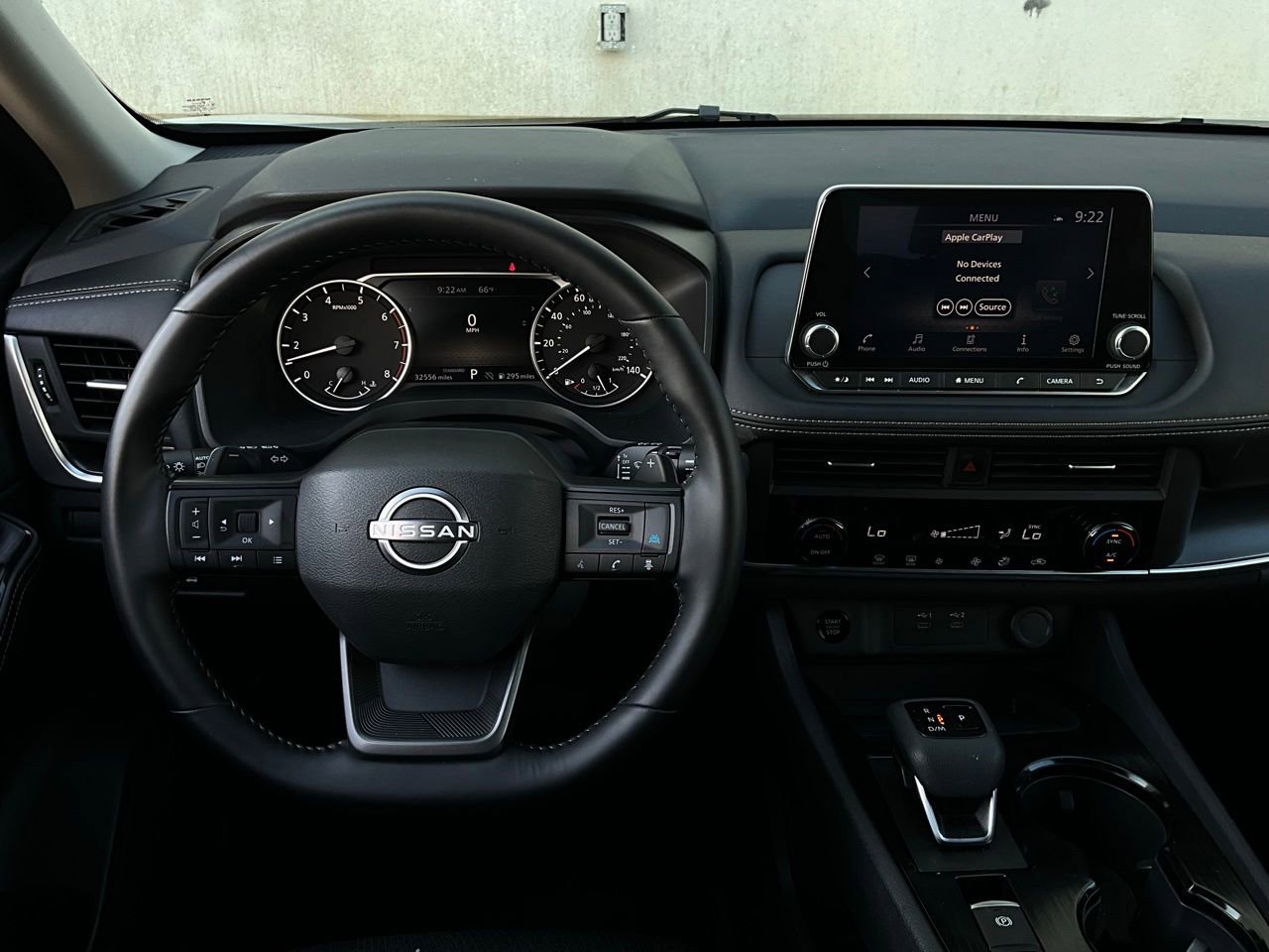 Used 2025 Nissan Rogue SV image 14