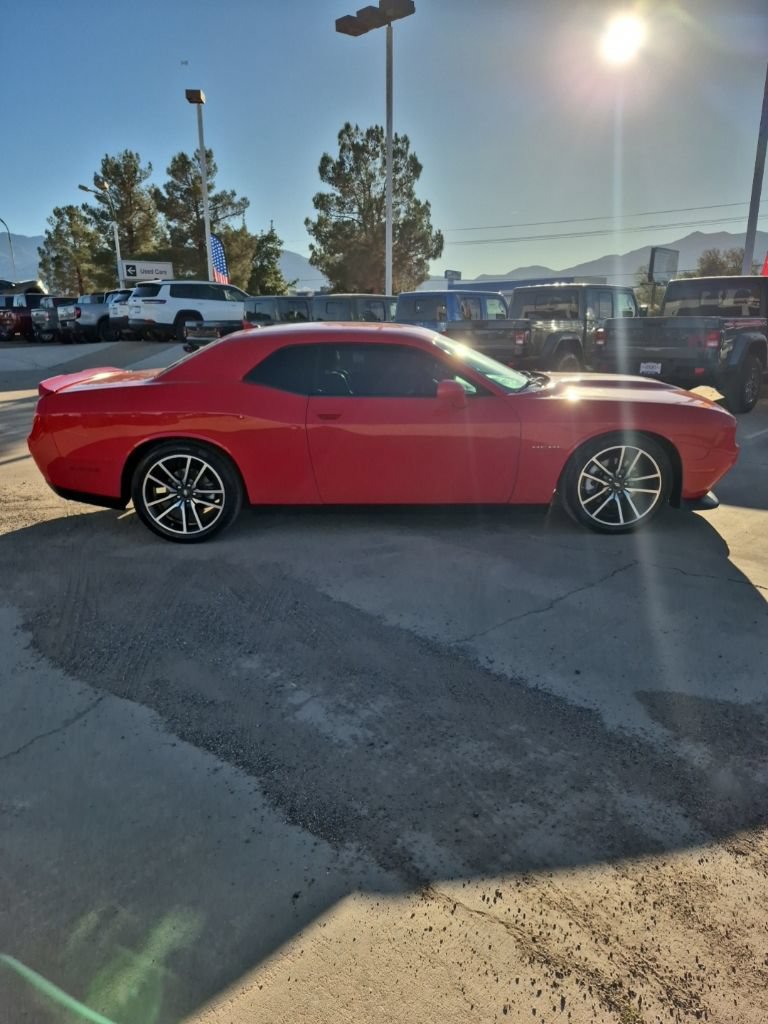 Certified 2022 Dodge Challenger R/T w/ Plus Package RWD image 4