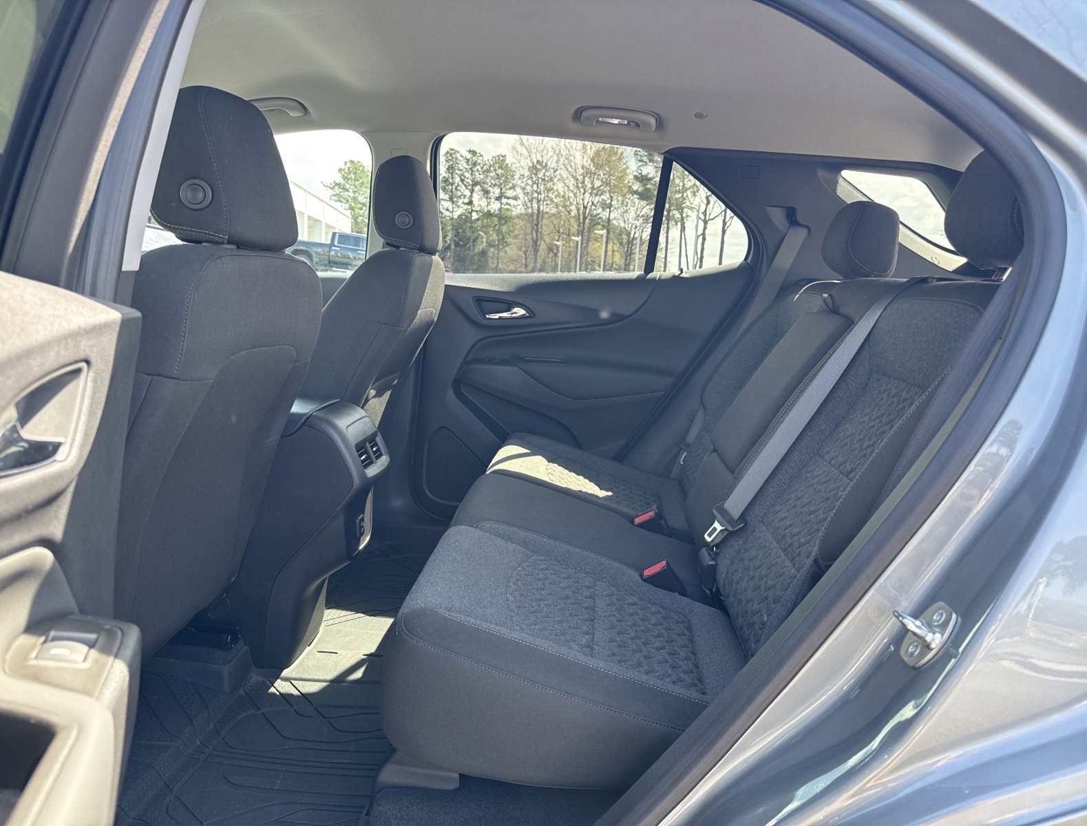 Used 2024 Chevrolet Equinox LT w/ LPO, Floor Liner Package FWD image 31
