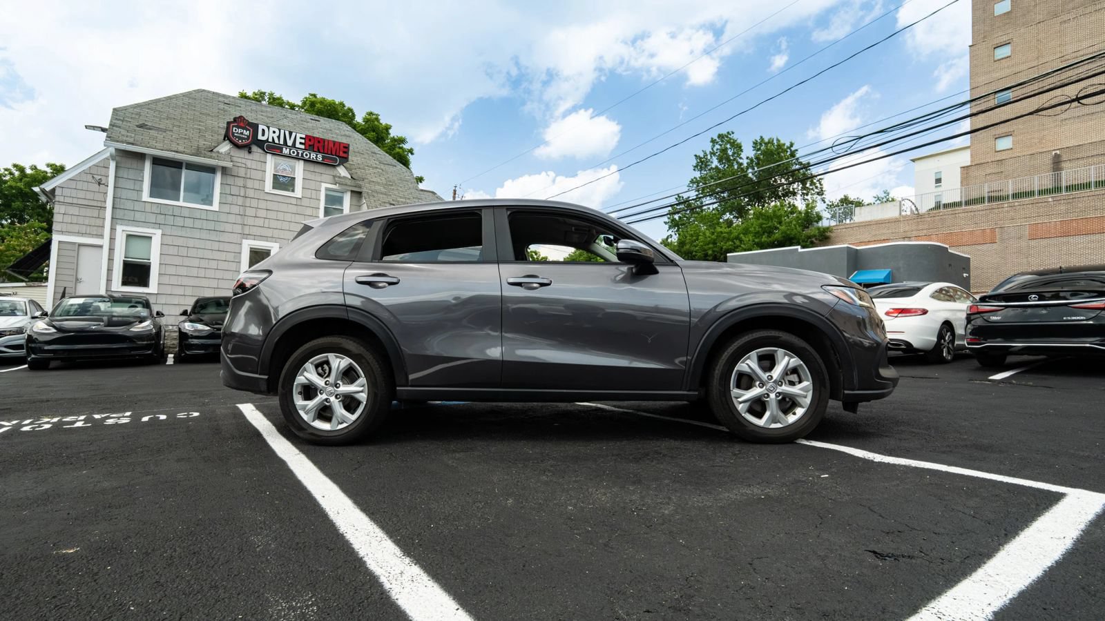 Used 2025 Honda HR-V LX image 2