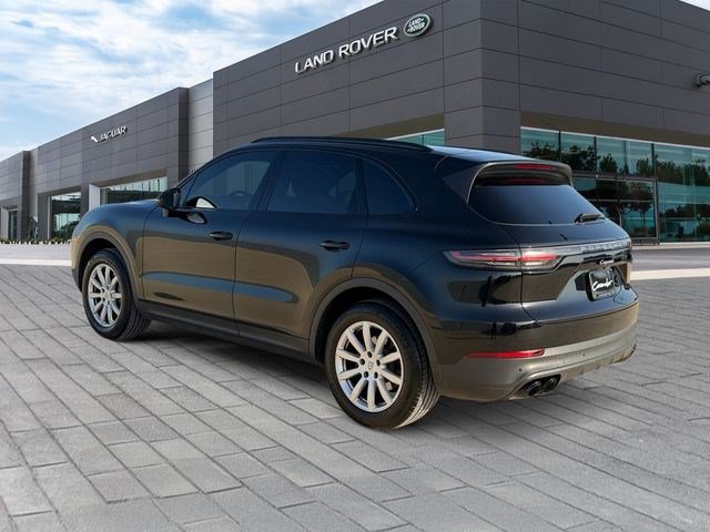 Used 2021 Porsche Cayenne w/ Premium Package AWD/4WD image 3