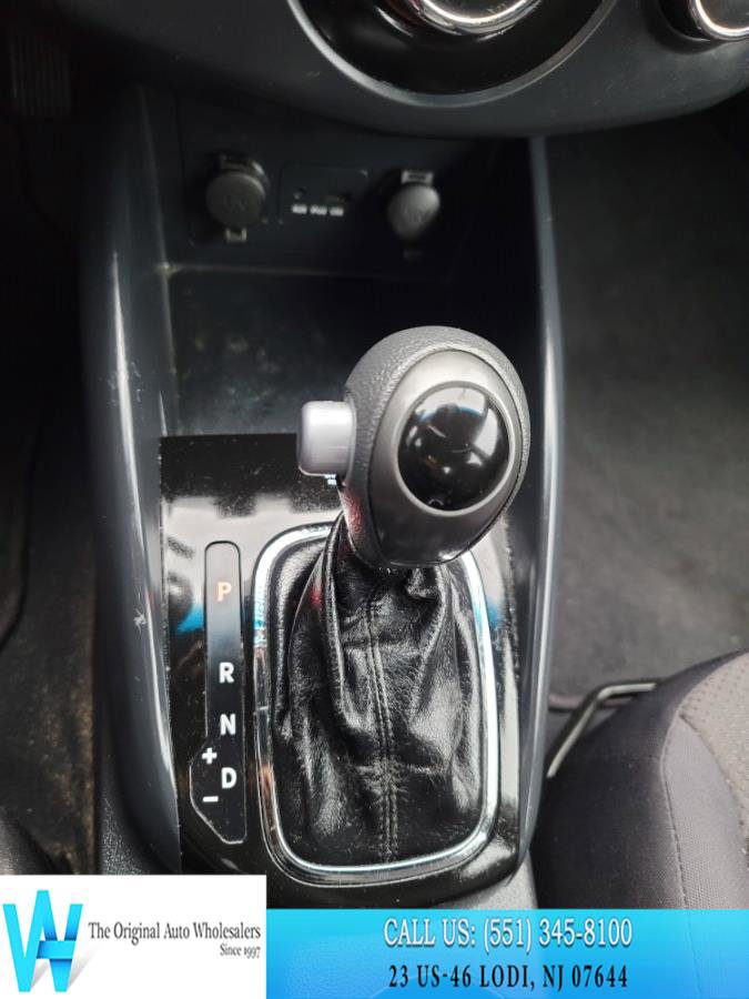 Used 2012 Kia Forte EX image 19