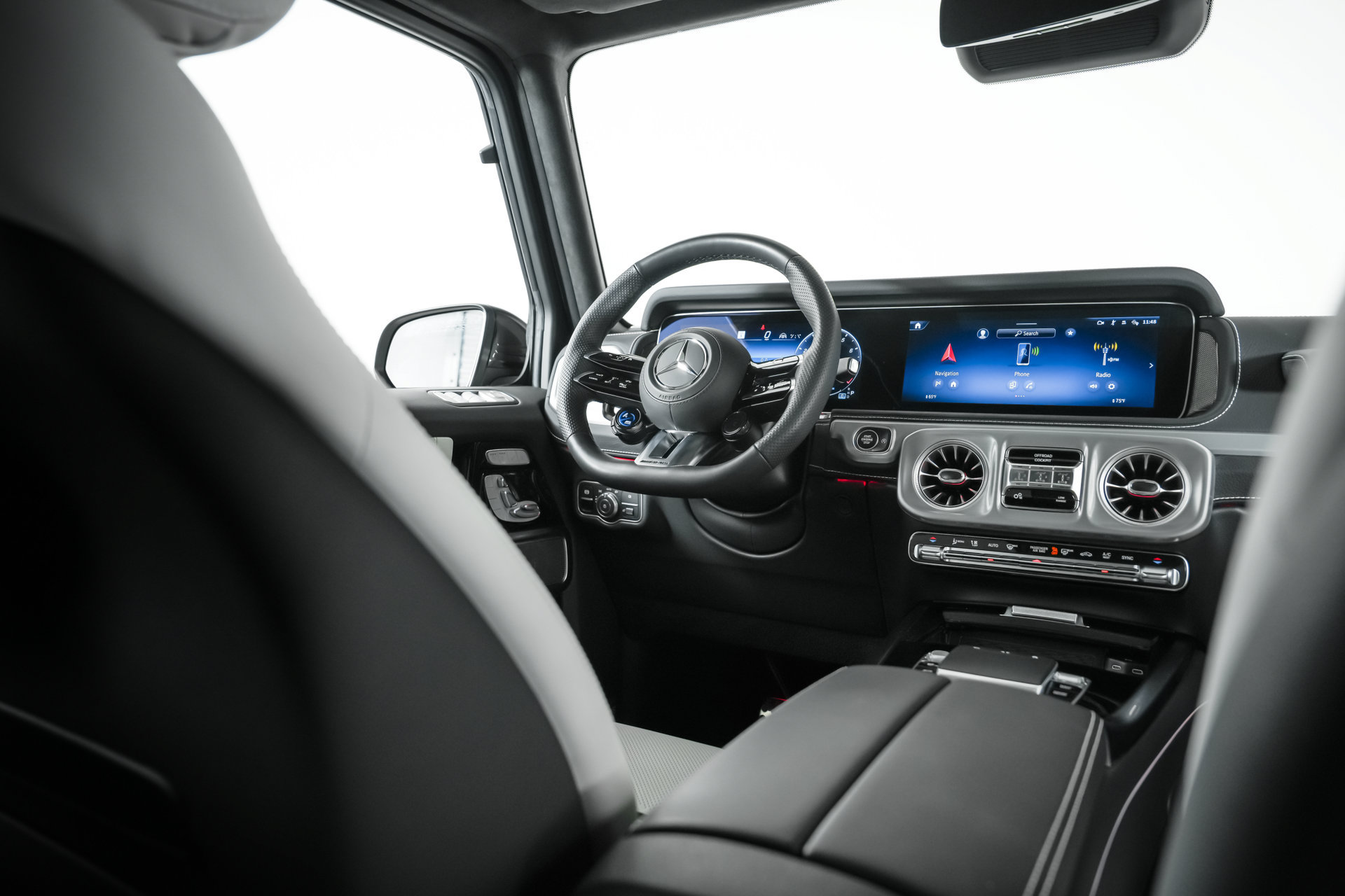 Used 2025 Mercedes-Benz G 63 AMG 4MATIC image 32