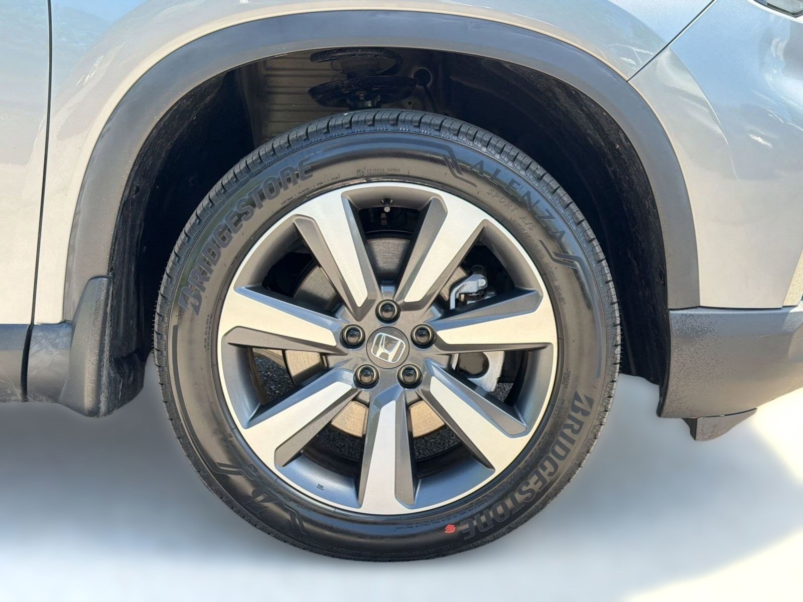 Used 2023 Honda Pilot Touring image 12